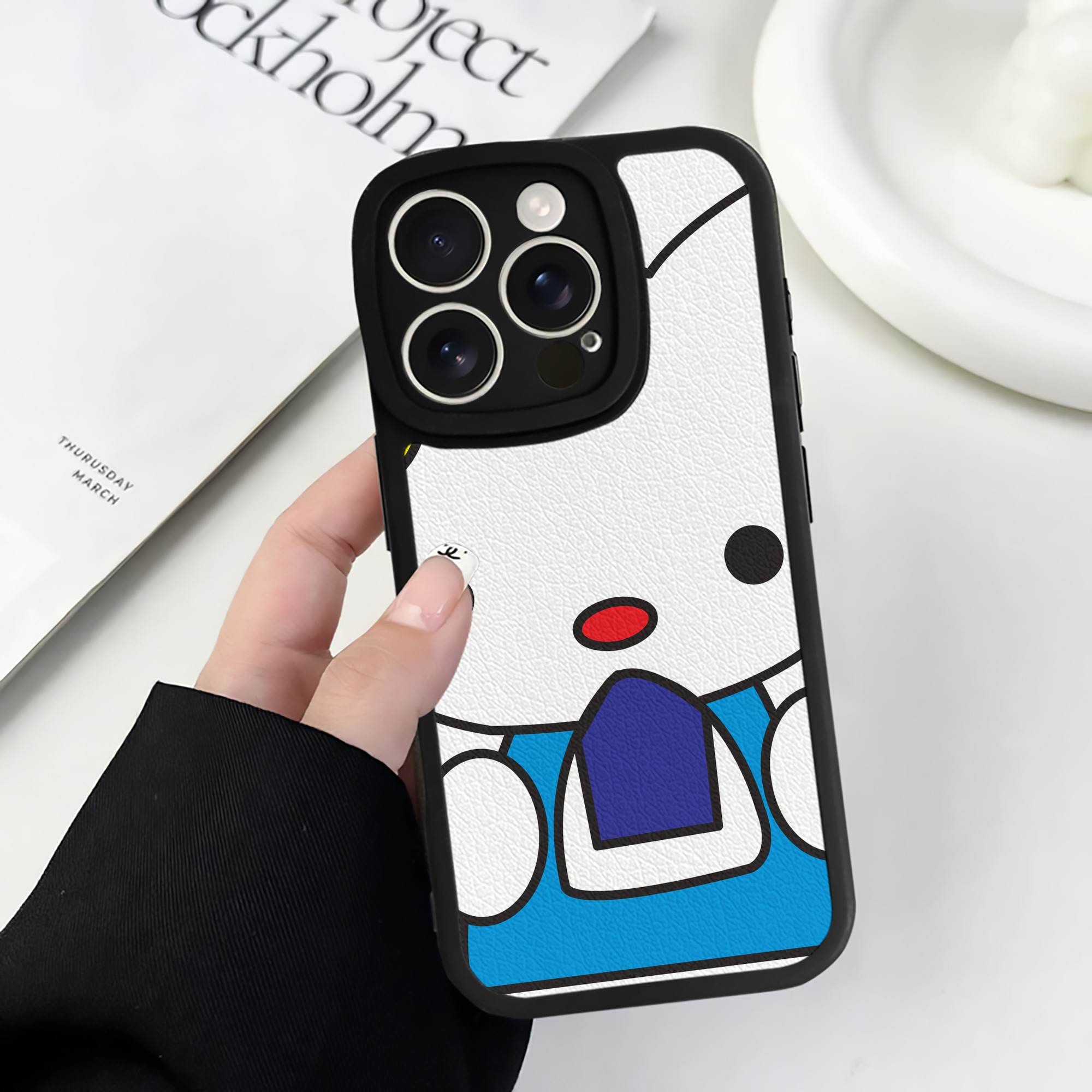（画像用） Hello Kitty ハローキティ 【iPhone 16シリーズ対応】シリコンスマホケース（レザー調） 材質：シリコン